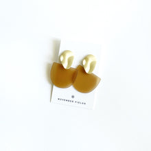 Oretha Amber and Wavy Matte Gold Earrings