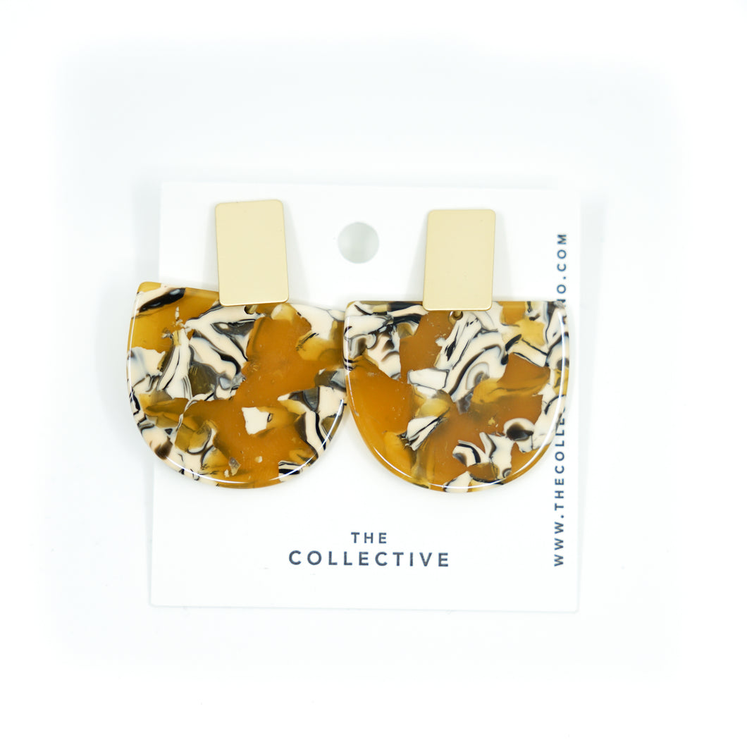 Iris Sunshine Resin w/Wide Matte Gold Bar Studs Earrings