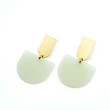 Bailey - Matte Resin w/Matte Gold Bar Studs Earrings