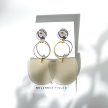 Cleopatra - Gray Acetate Earrings