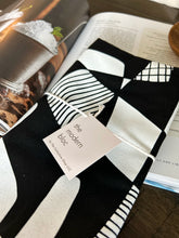Opposite Shapes Pattern Kitchen Towel - Black Towel