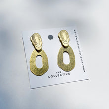 Mod Oyster Earrings